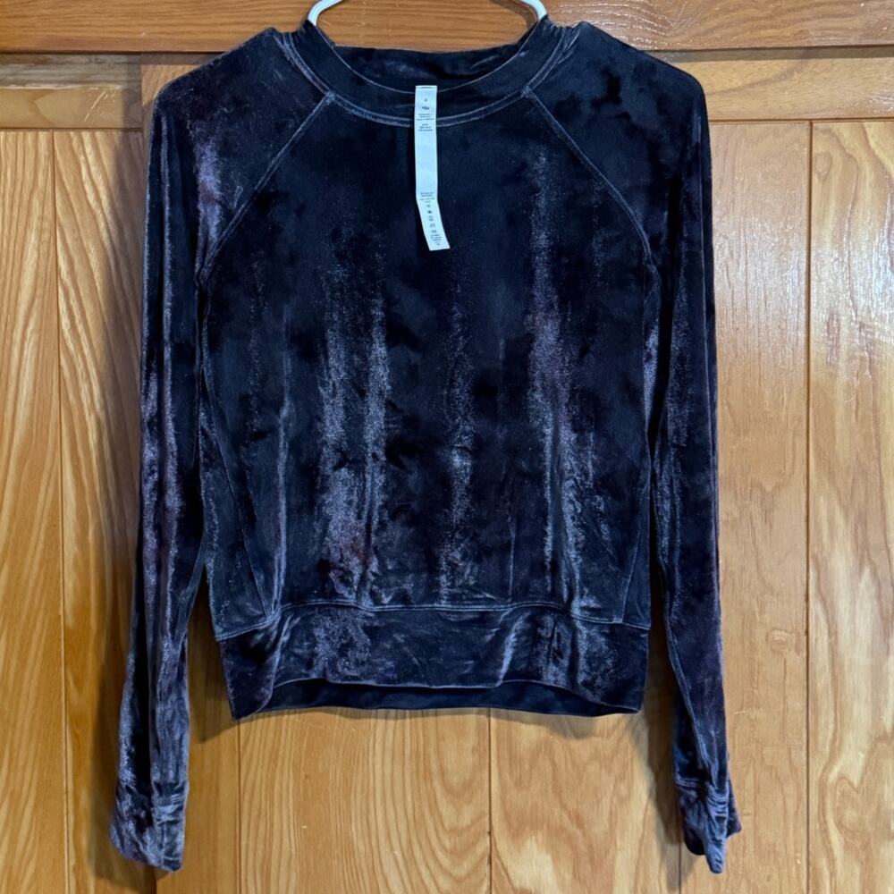 Women's Lululemon Velour Warm Down Crew Sweatshirt, Size 4